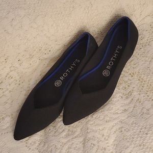 Black Rothy's point flats